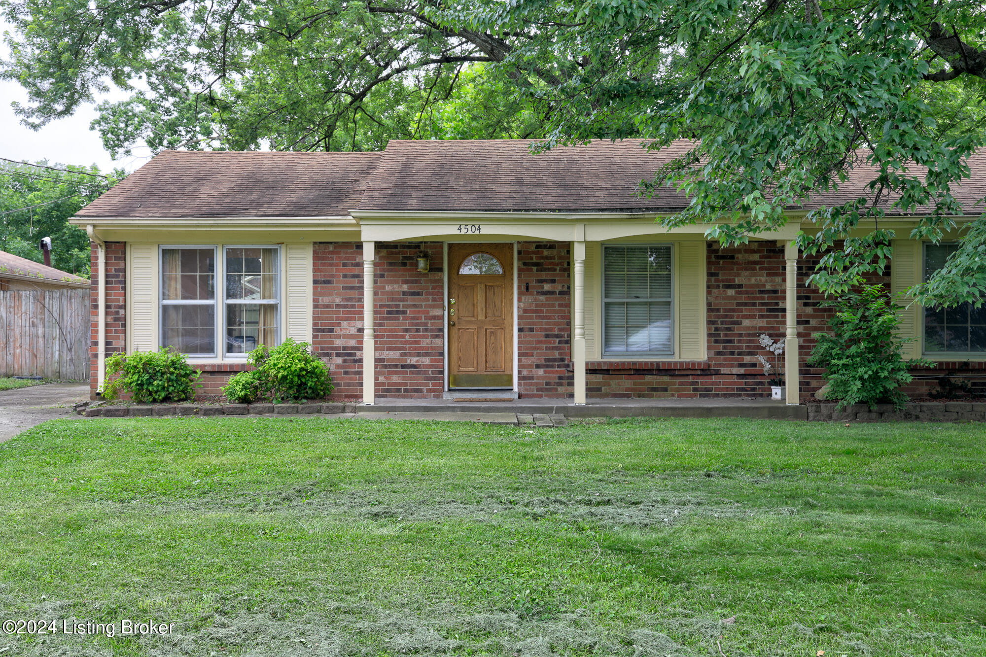 4504 Forest Ridge Ct