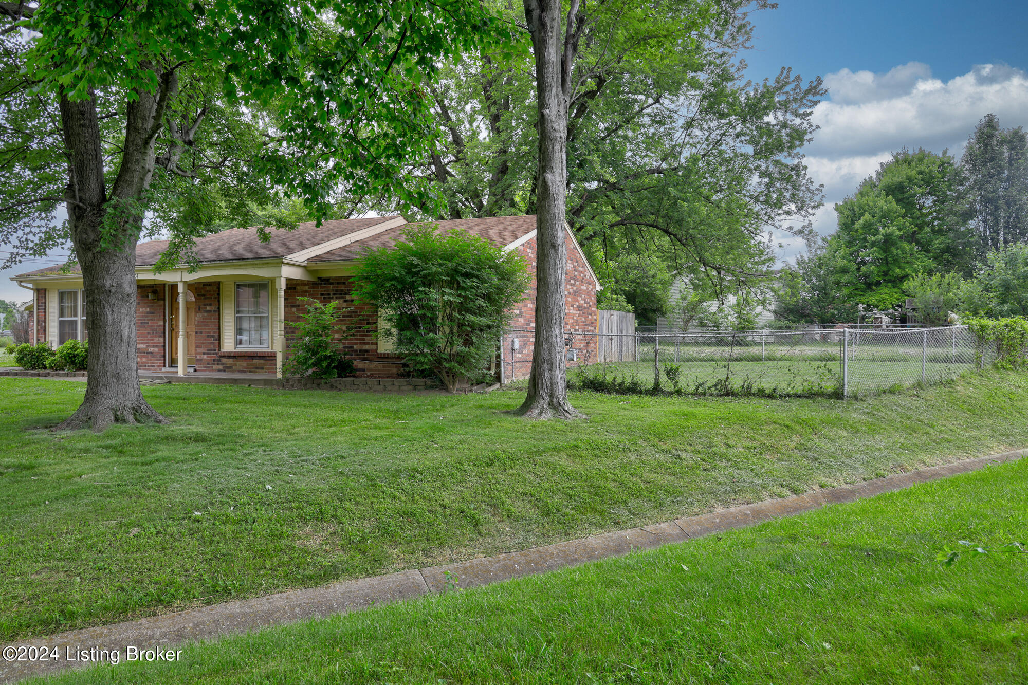 4504 Forest Ridge Ct