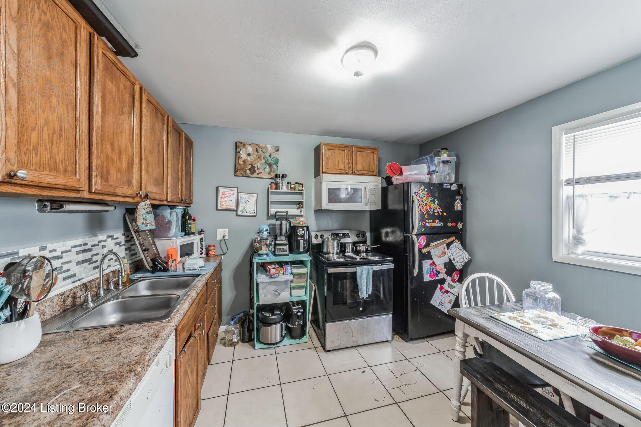 3211 Wellingmoor Ave