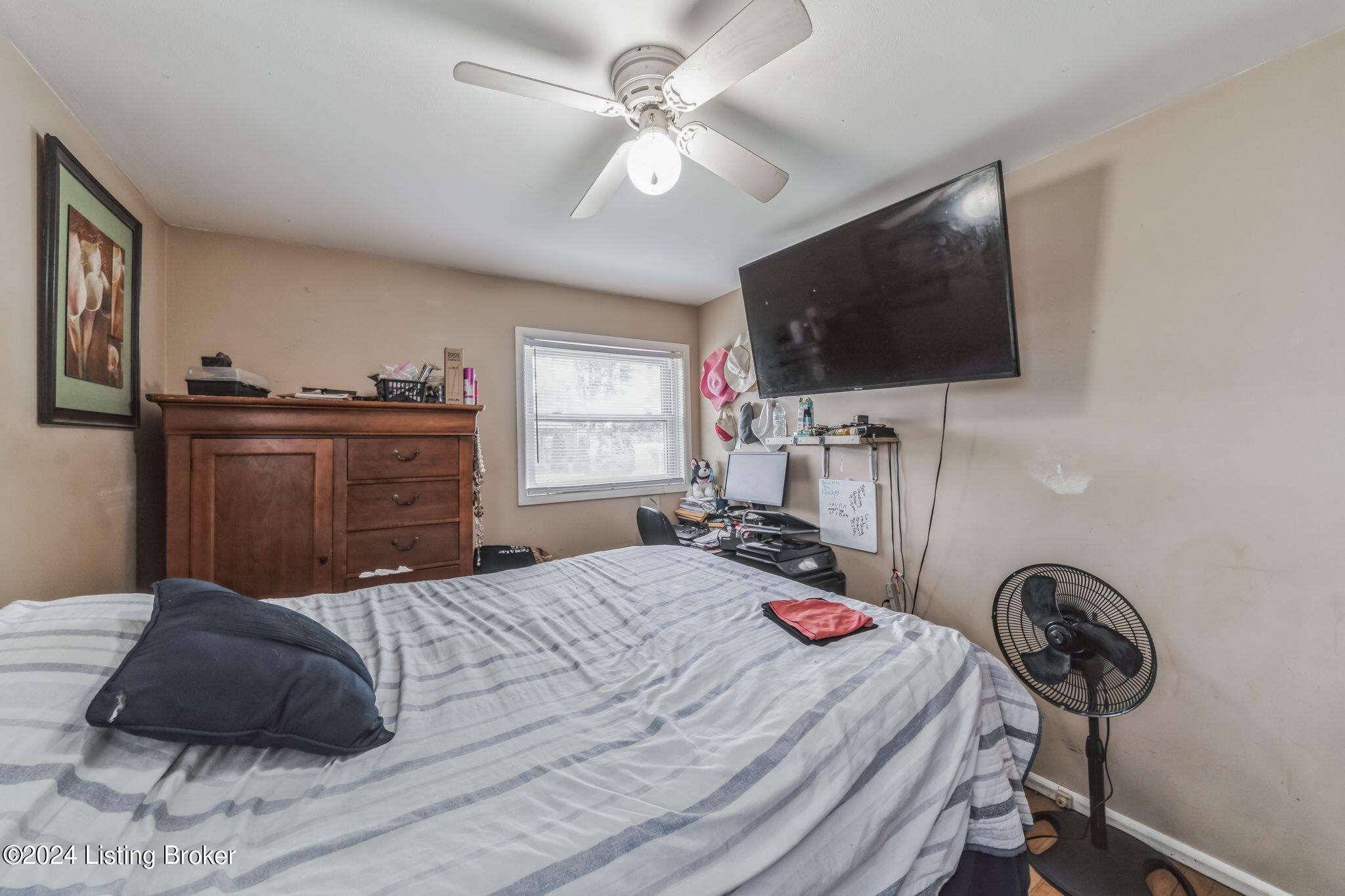 3211 Wellingmoor Ave