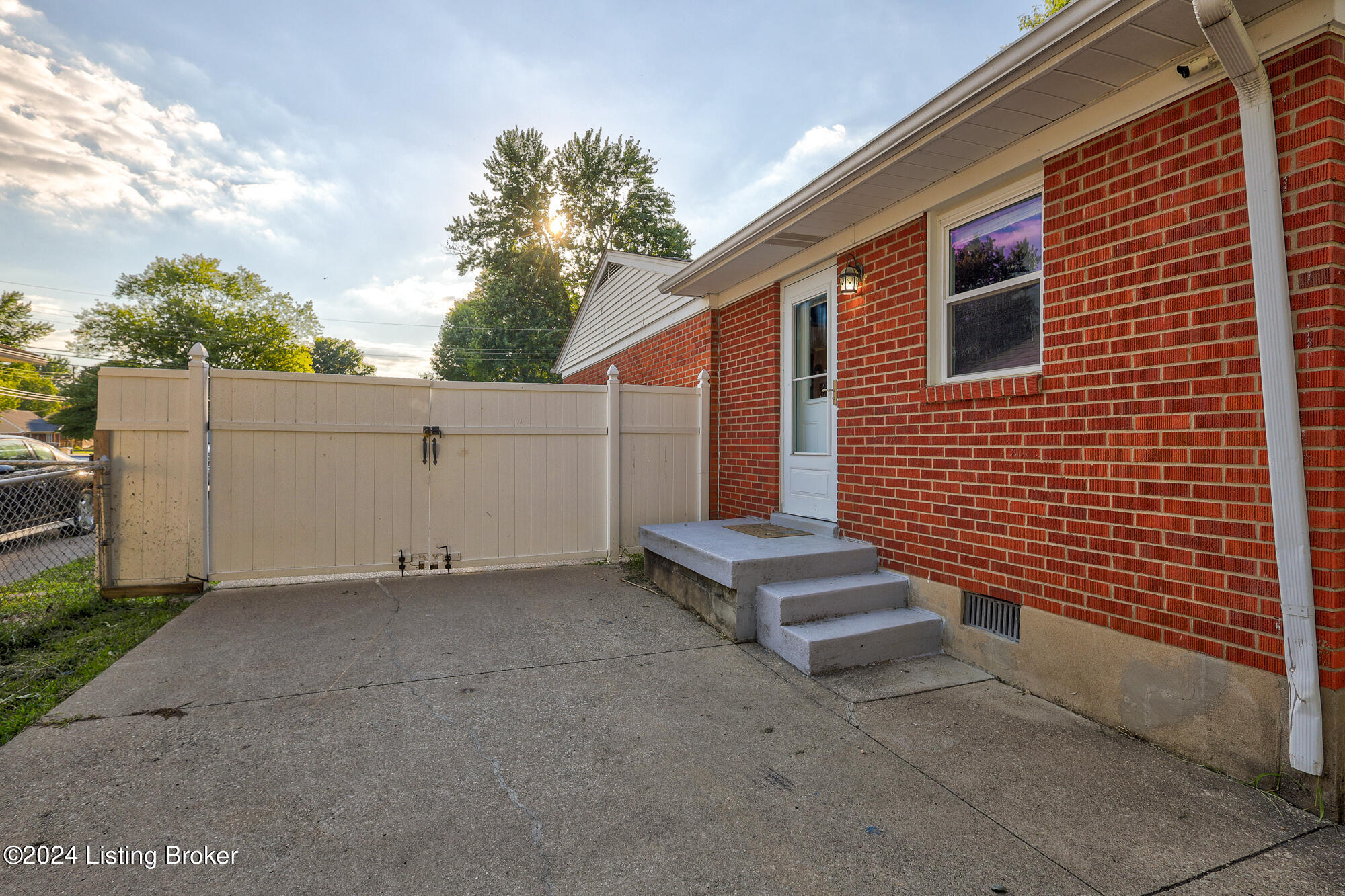 5521 Minyard Dr