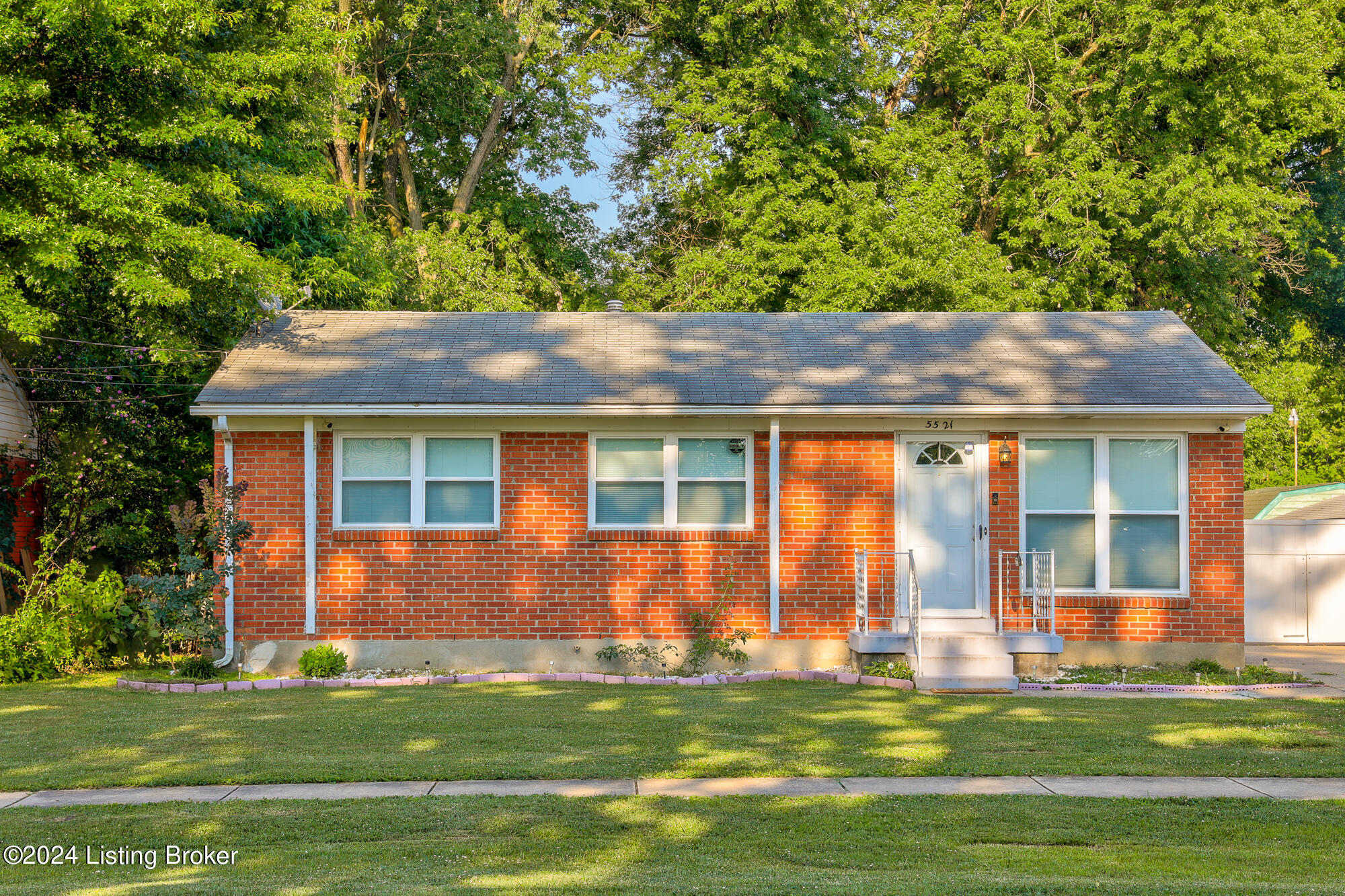 5521 Minyard Dr