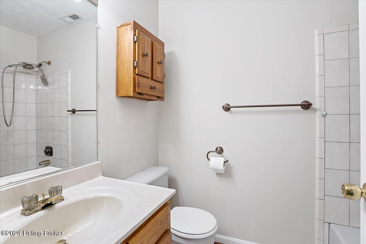 7607 Newton Ct