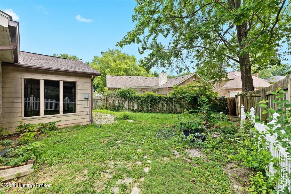 7607 Newton Ct