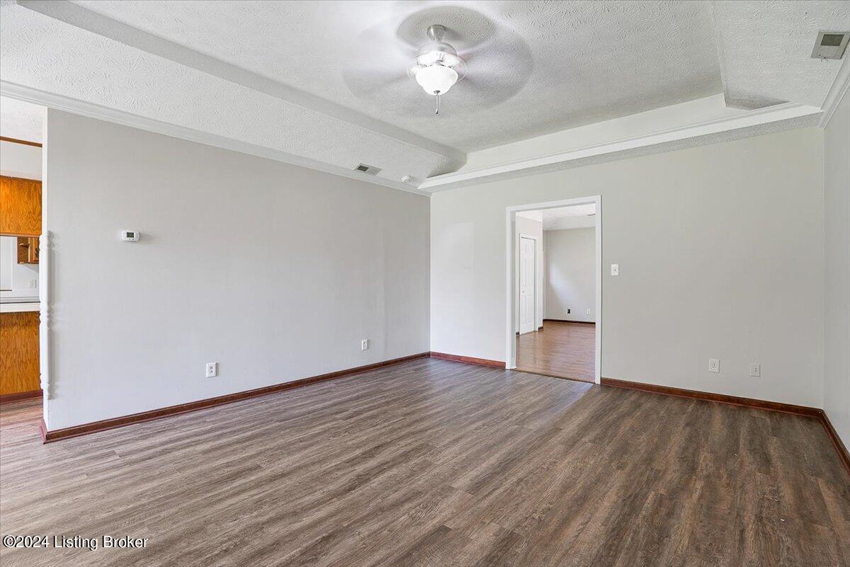 7607 Newton Ct