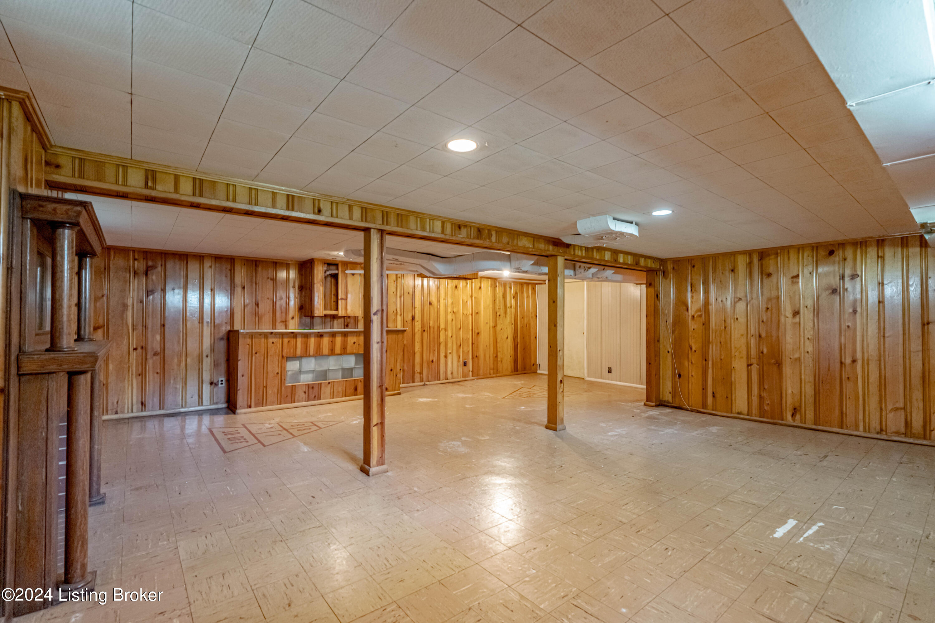 308 W Southside Ct