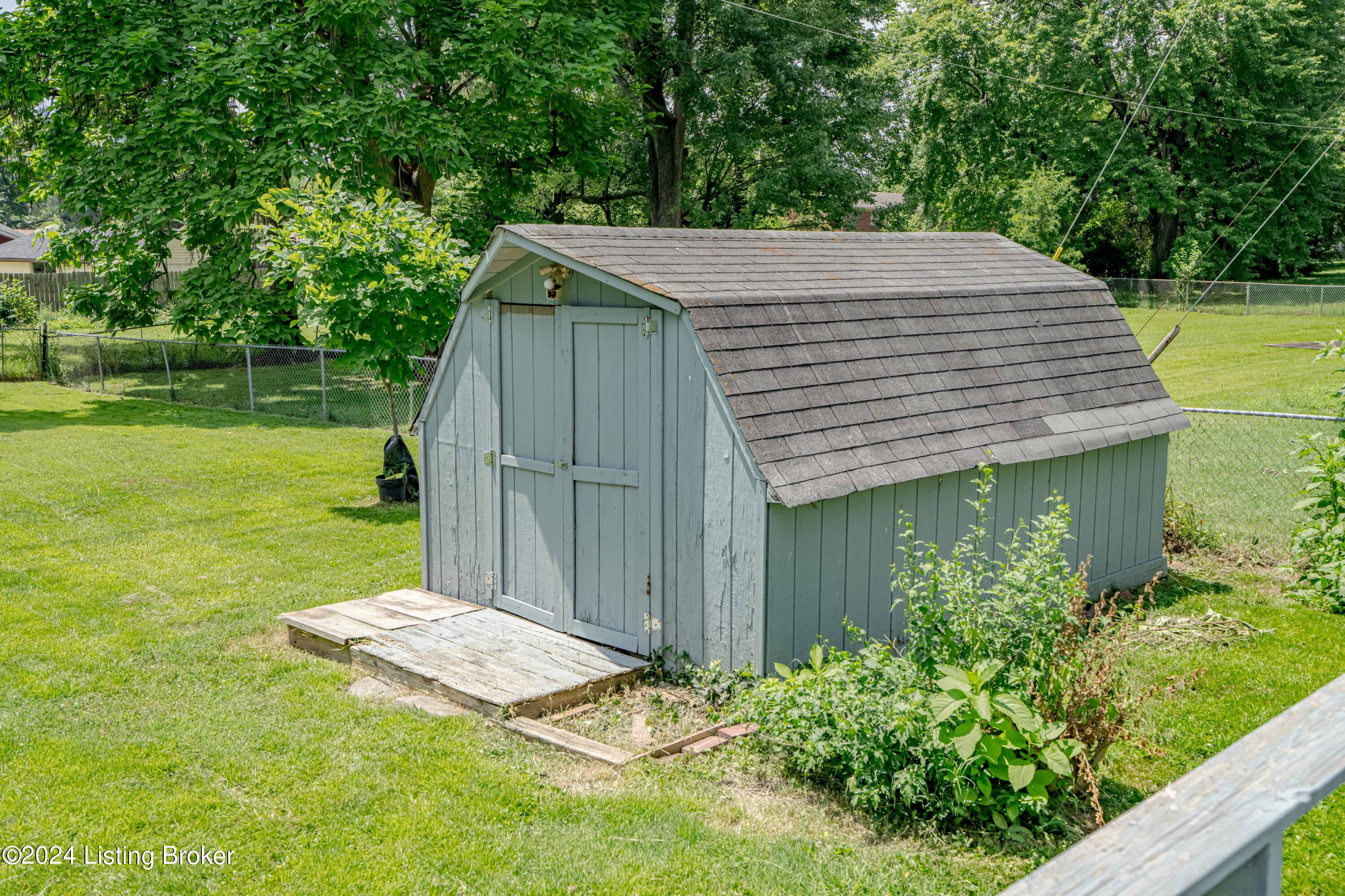 308 W Southside Ct
