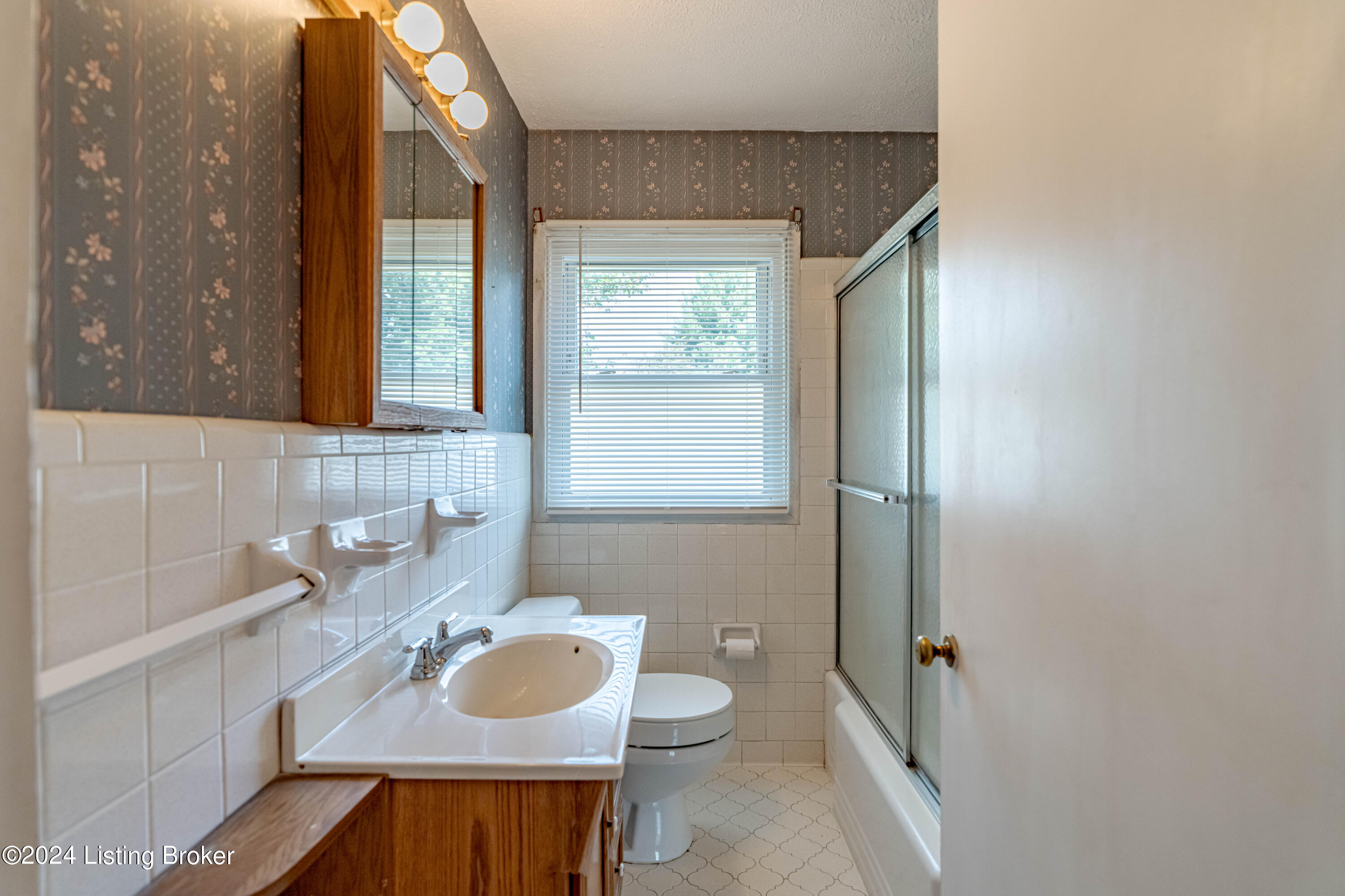 308 W Southside Ct