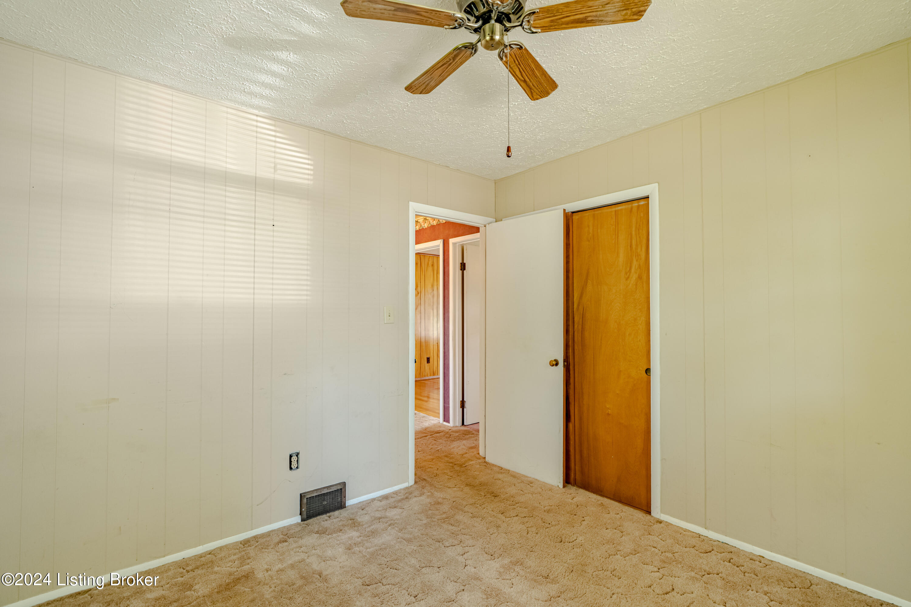 308 W Southside Ct