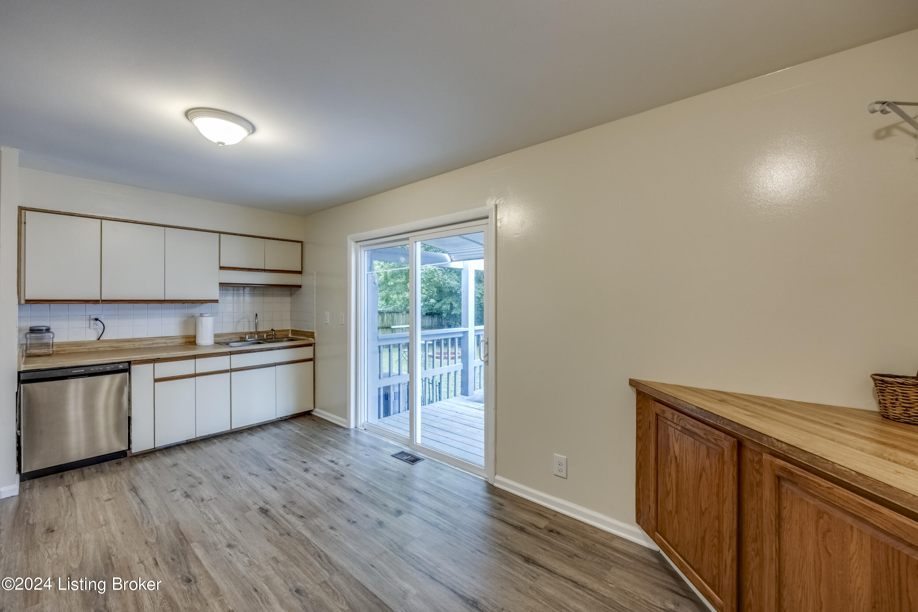 4910 Lea Ann Way