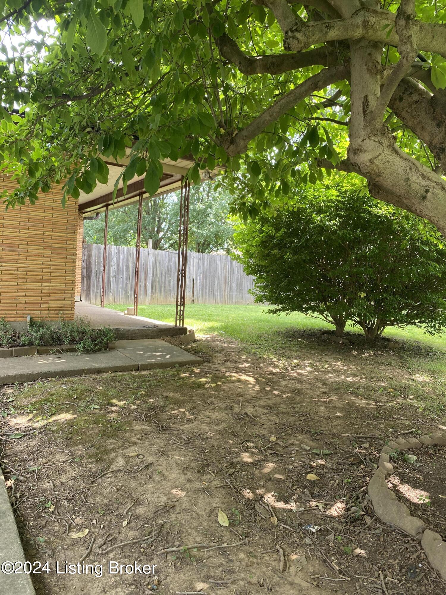 7910 Waterfern Way