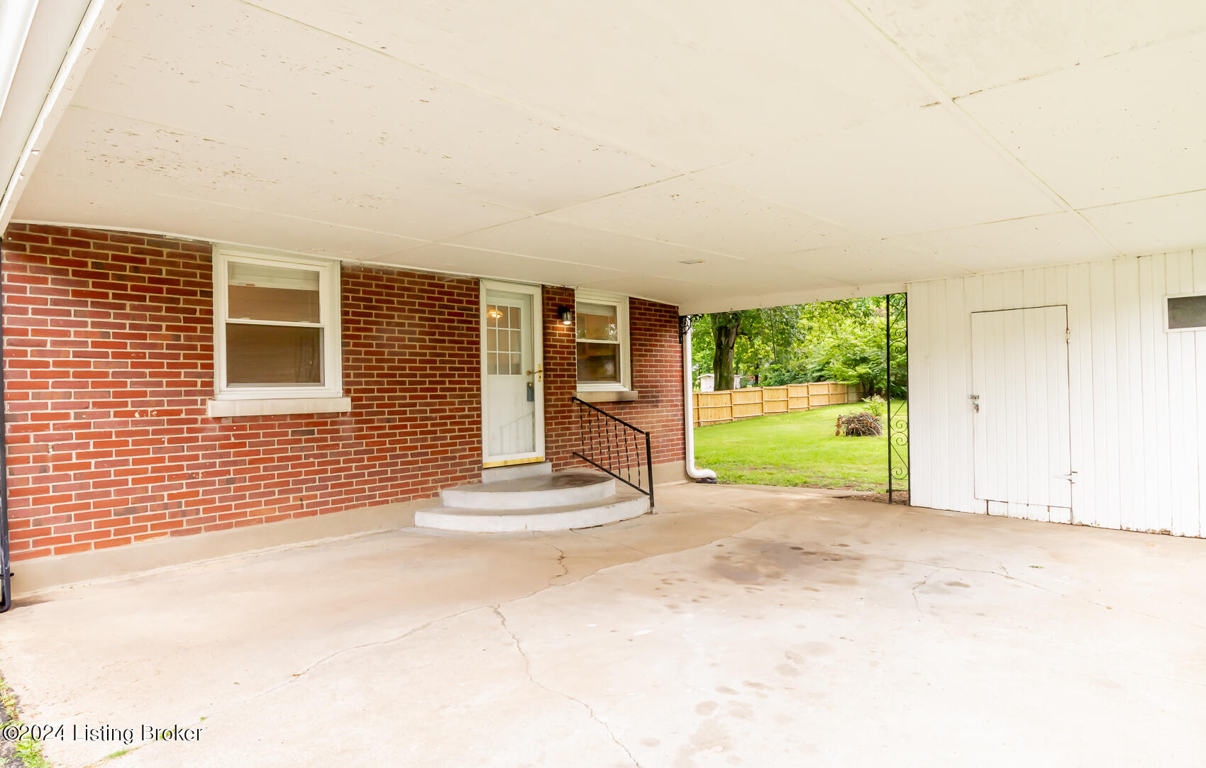 9010 Fern Creek Rd