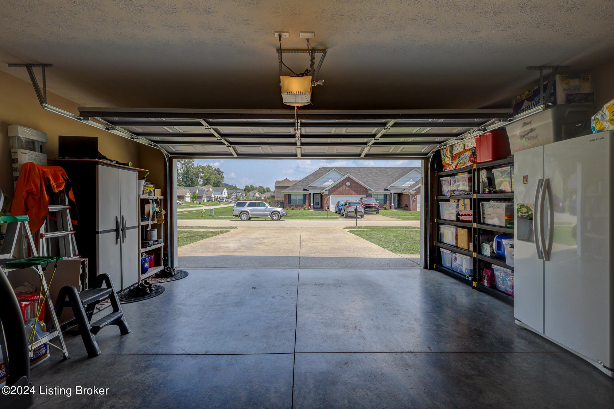 503 Villa Ln