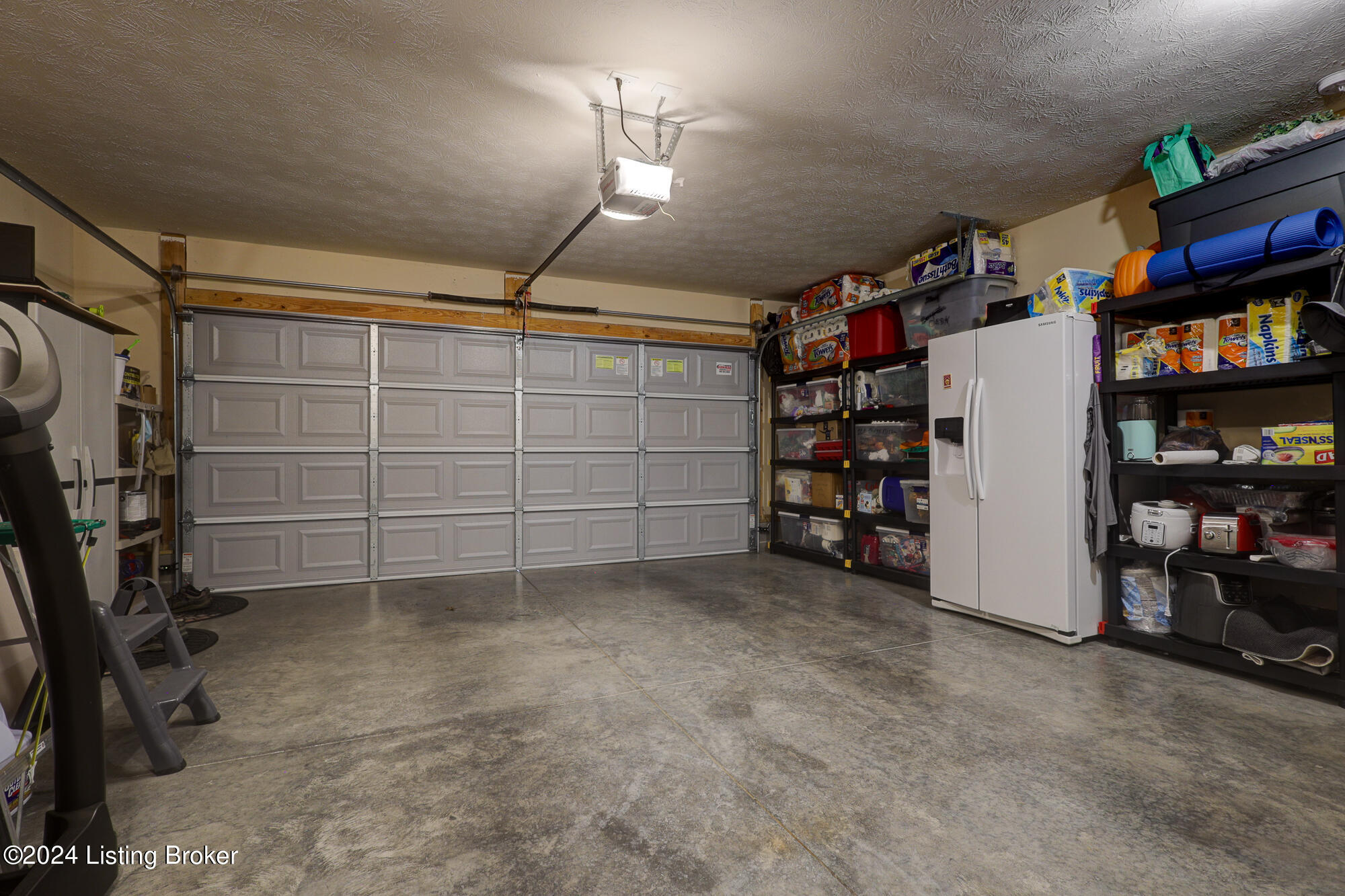 503 Villa Ln
