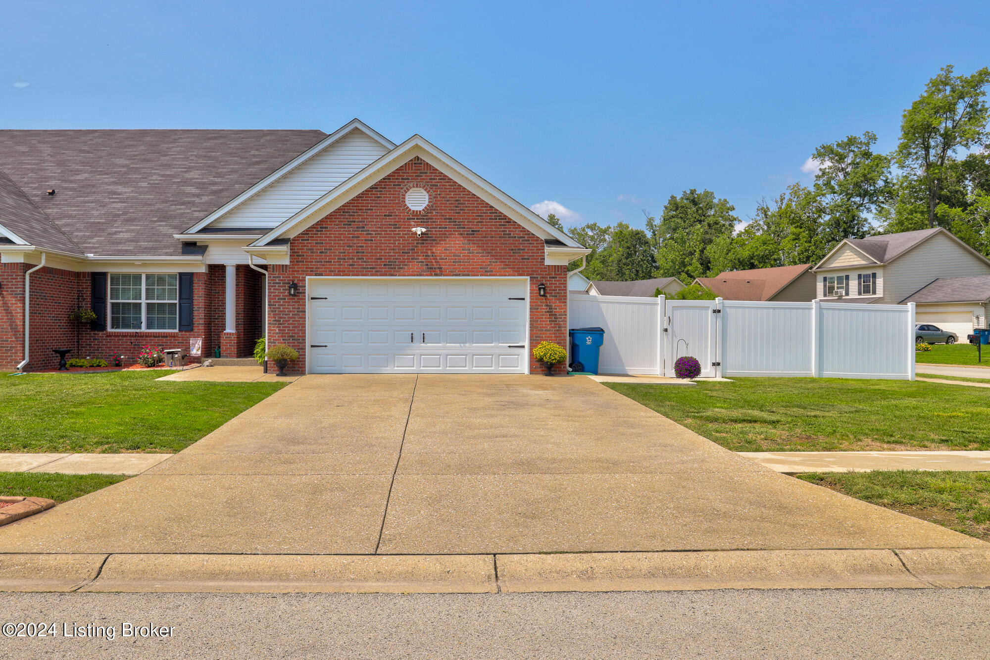 503 Villa Ln