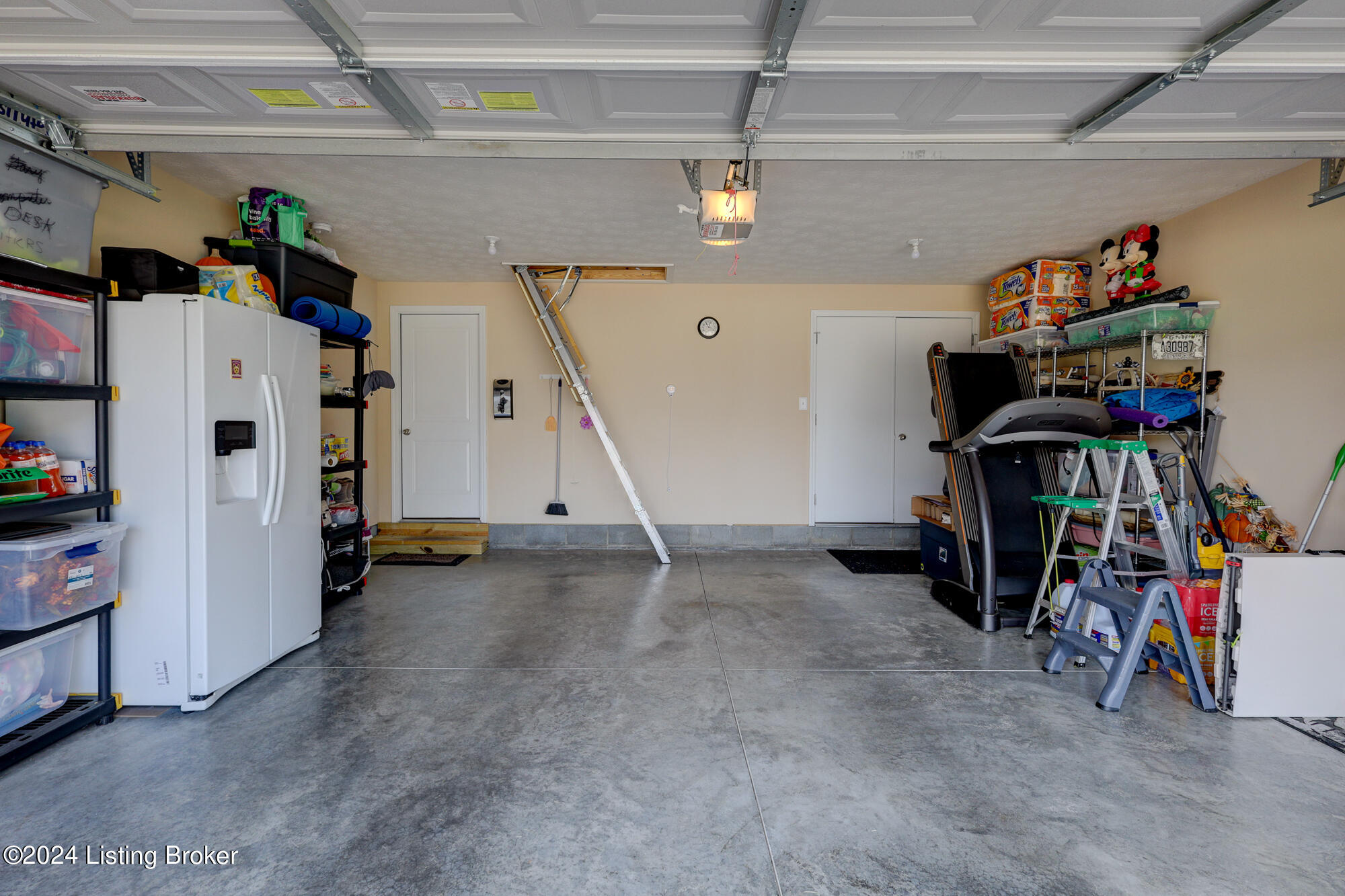 503 Villa Ln