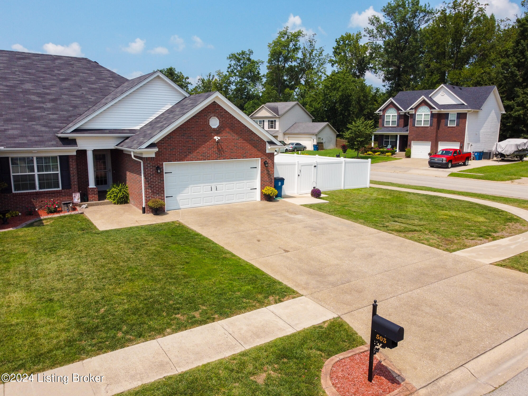 503 Villa Ln
