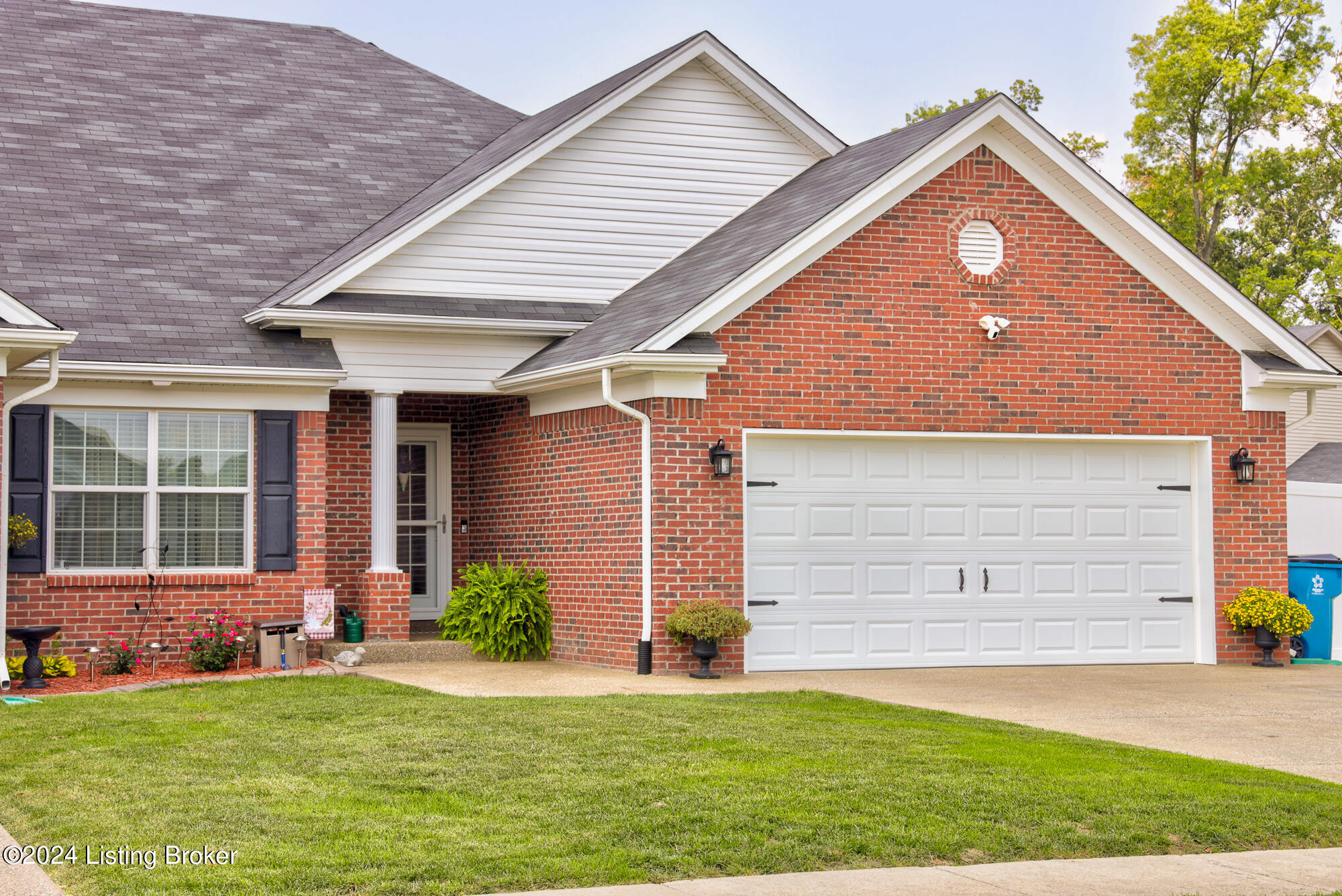503 Villa Ln