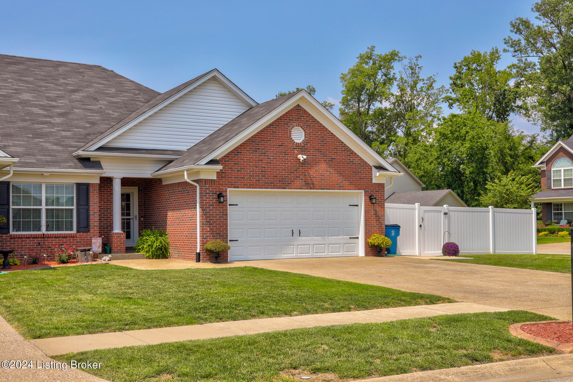 503 Villa Ln
