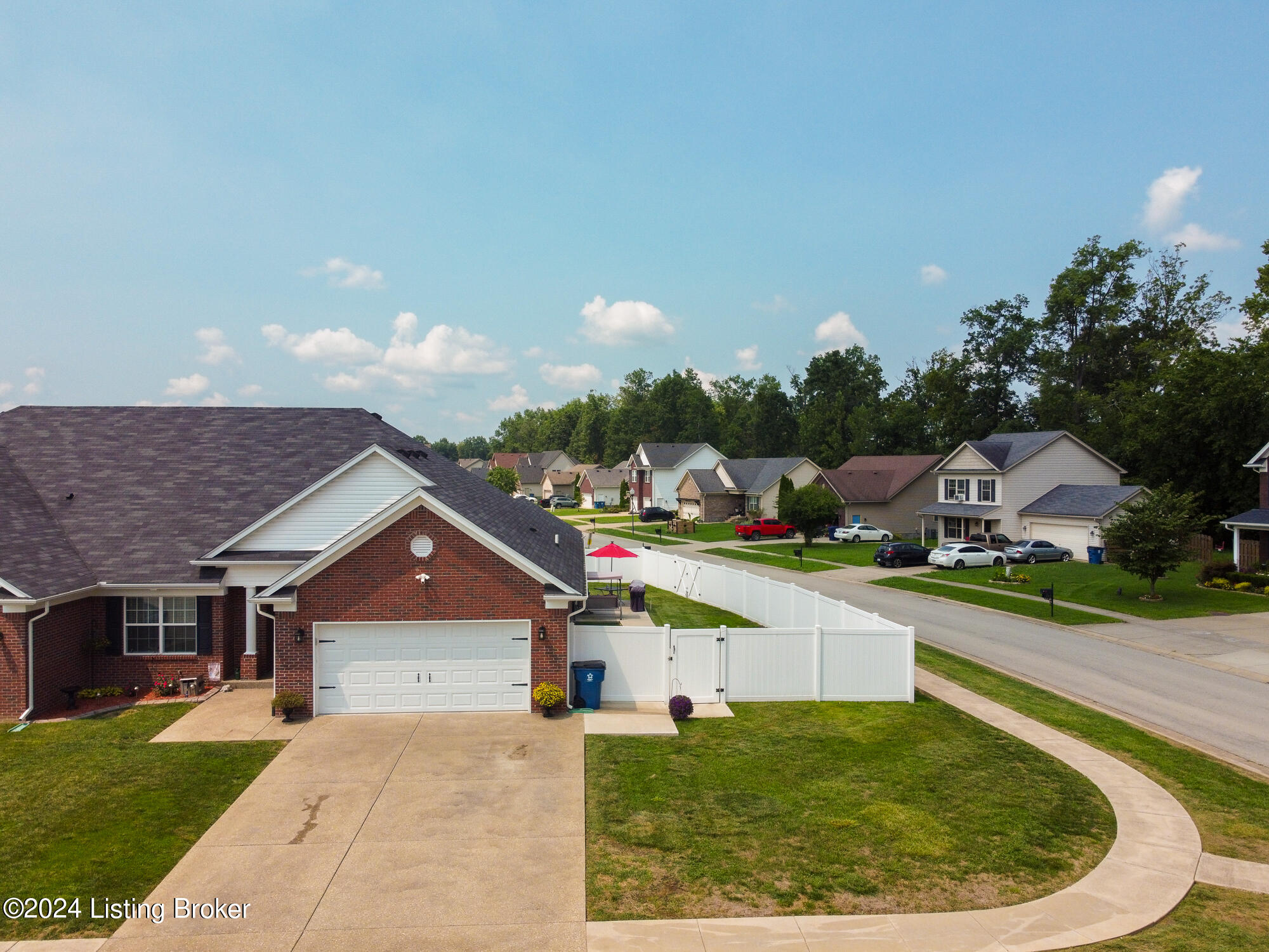 503 Villa Ln