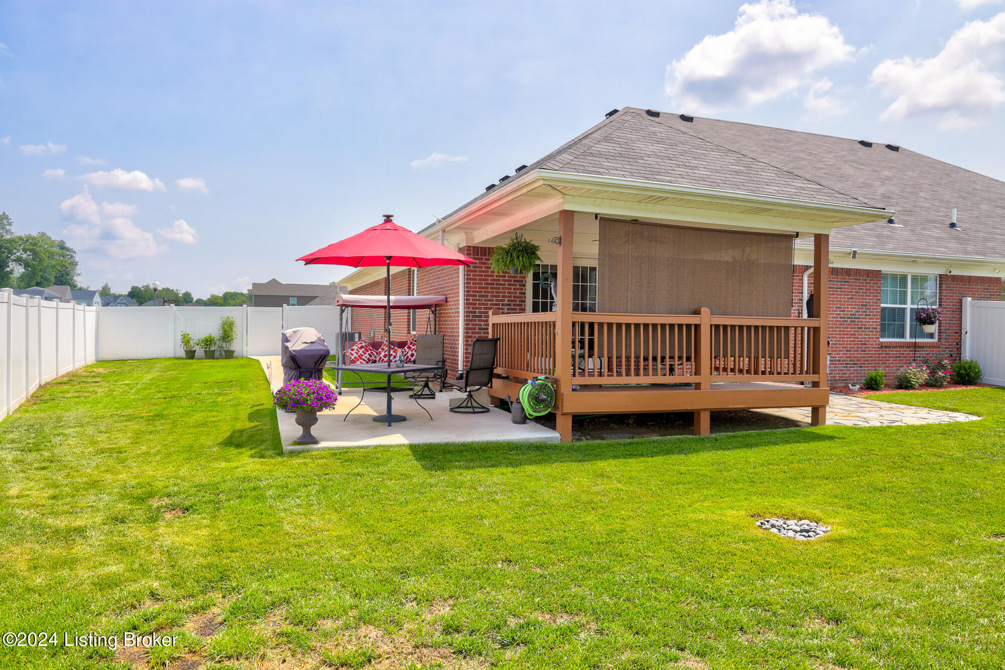 503 Villa Ln