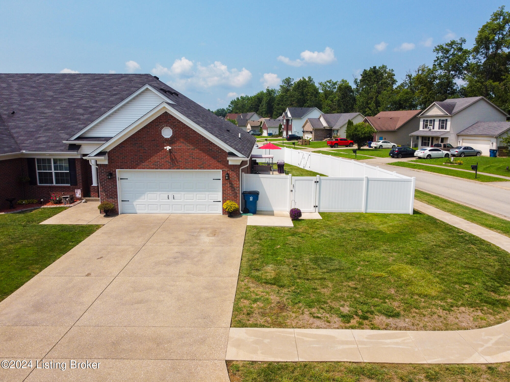 503 Villa Ln