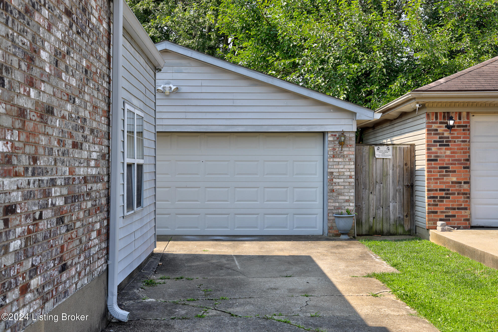 6114 Kirkwood Ct