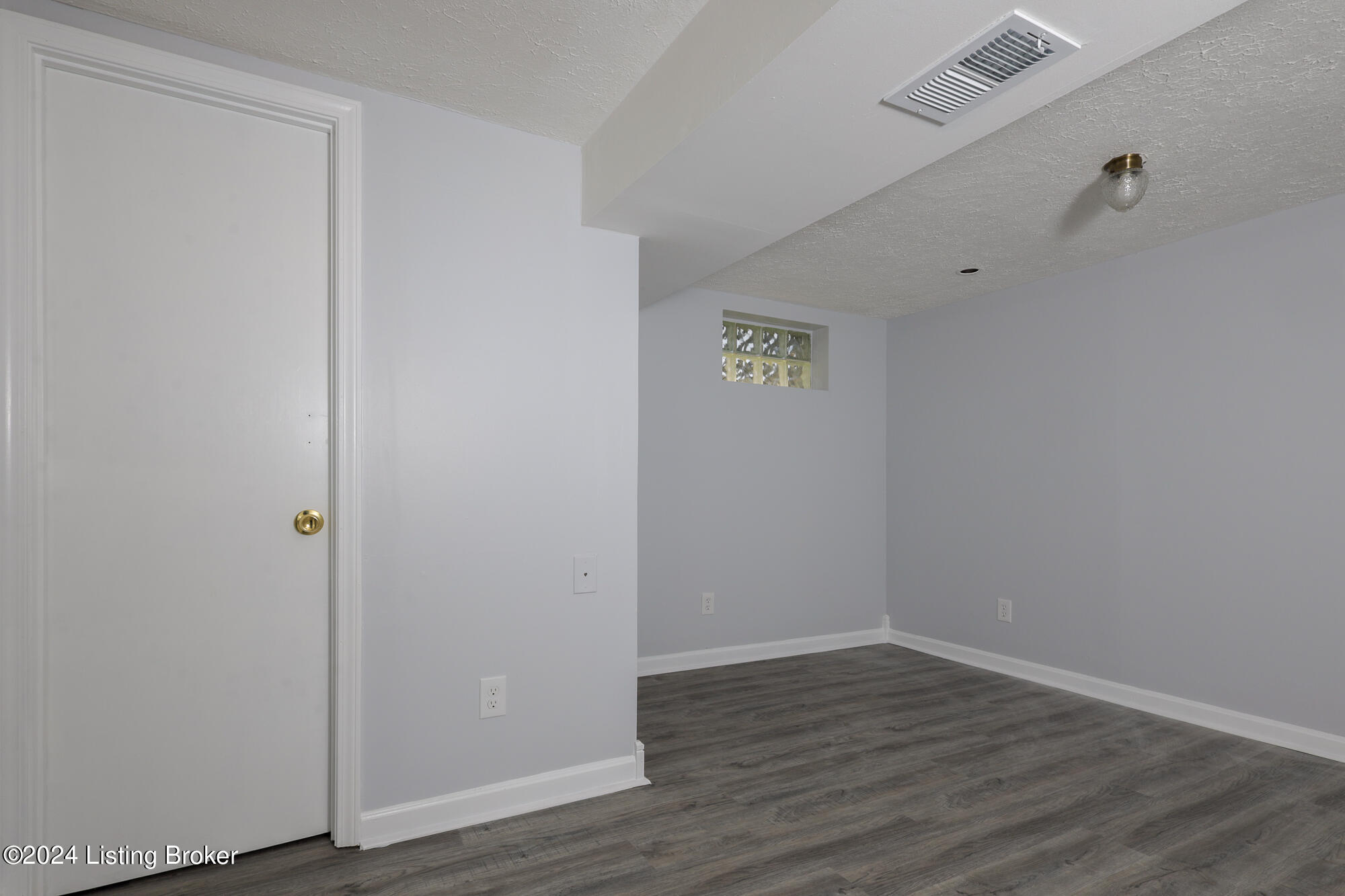 6114 Kirkwood Ct