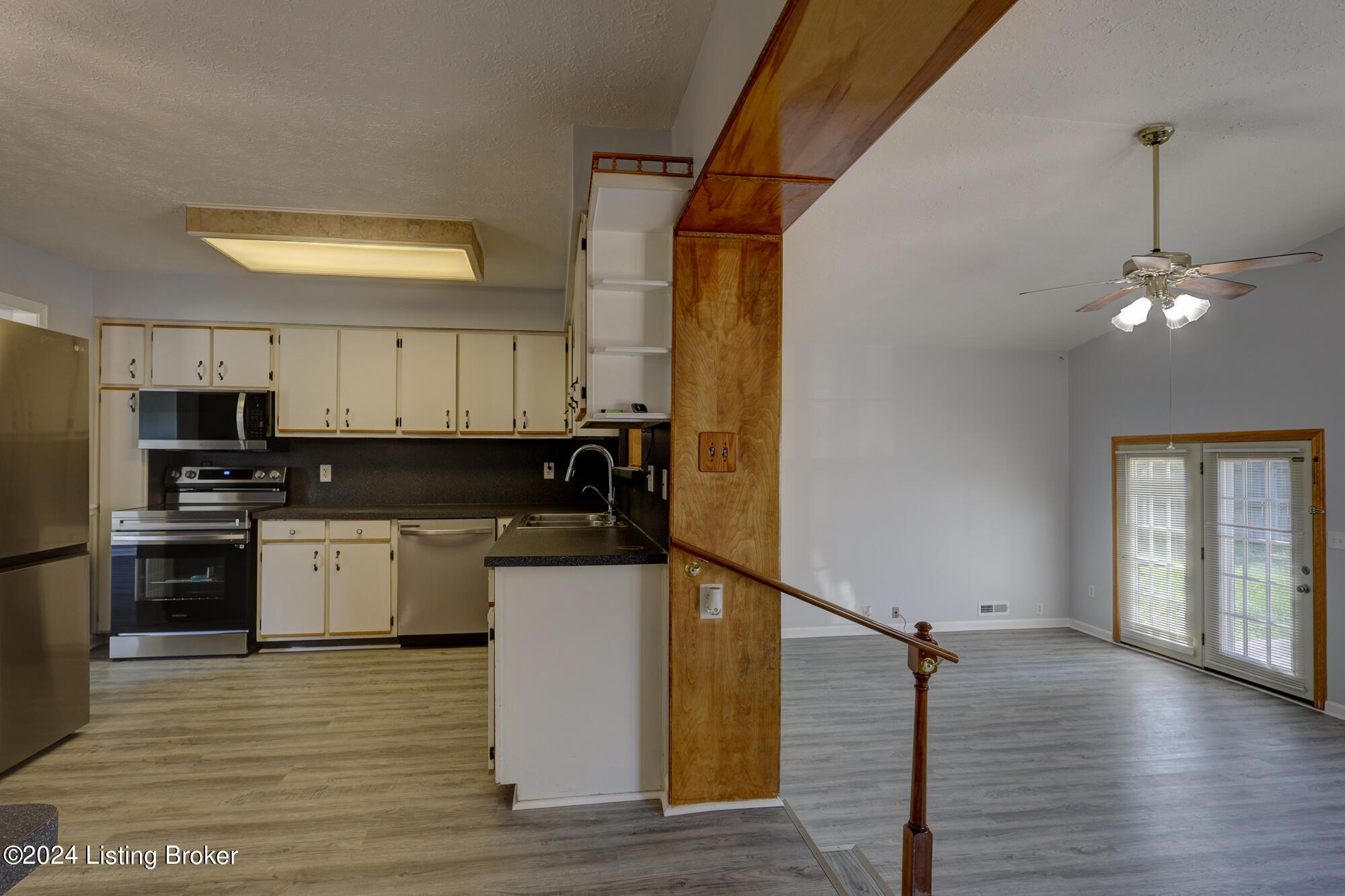 6114 Kirkwood Ct
