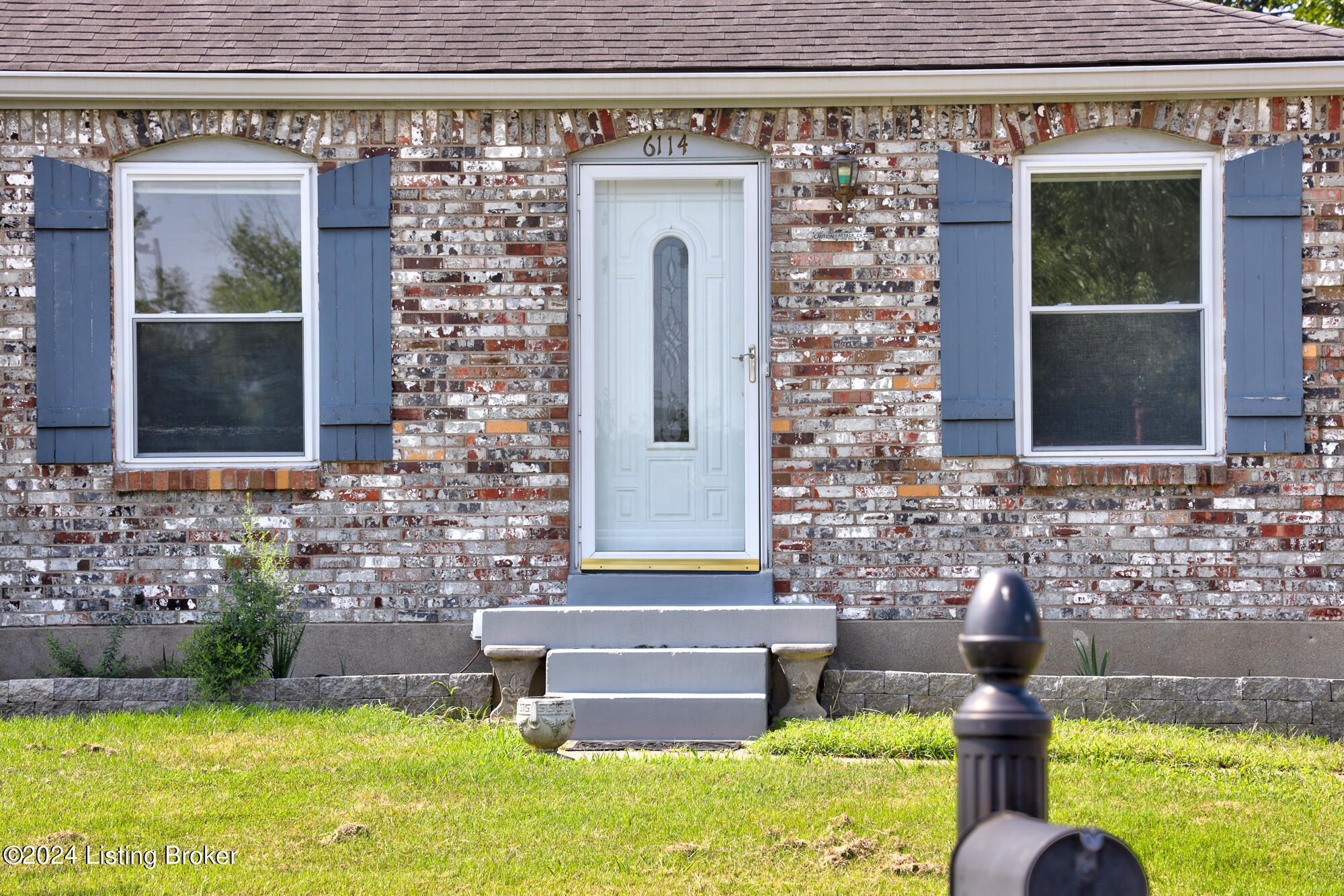 6114 Kirkwood Ct