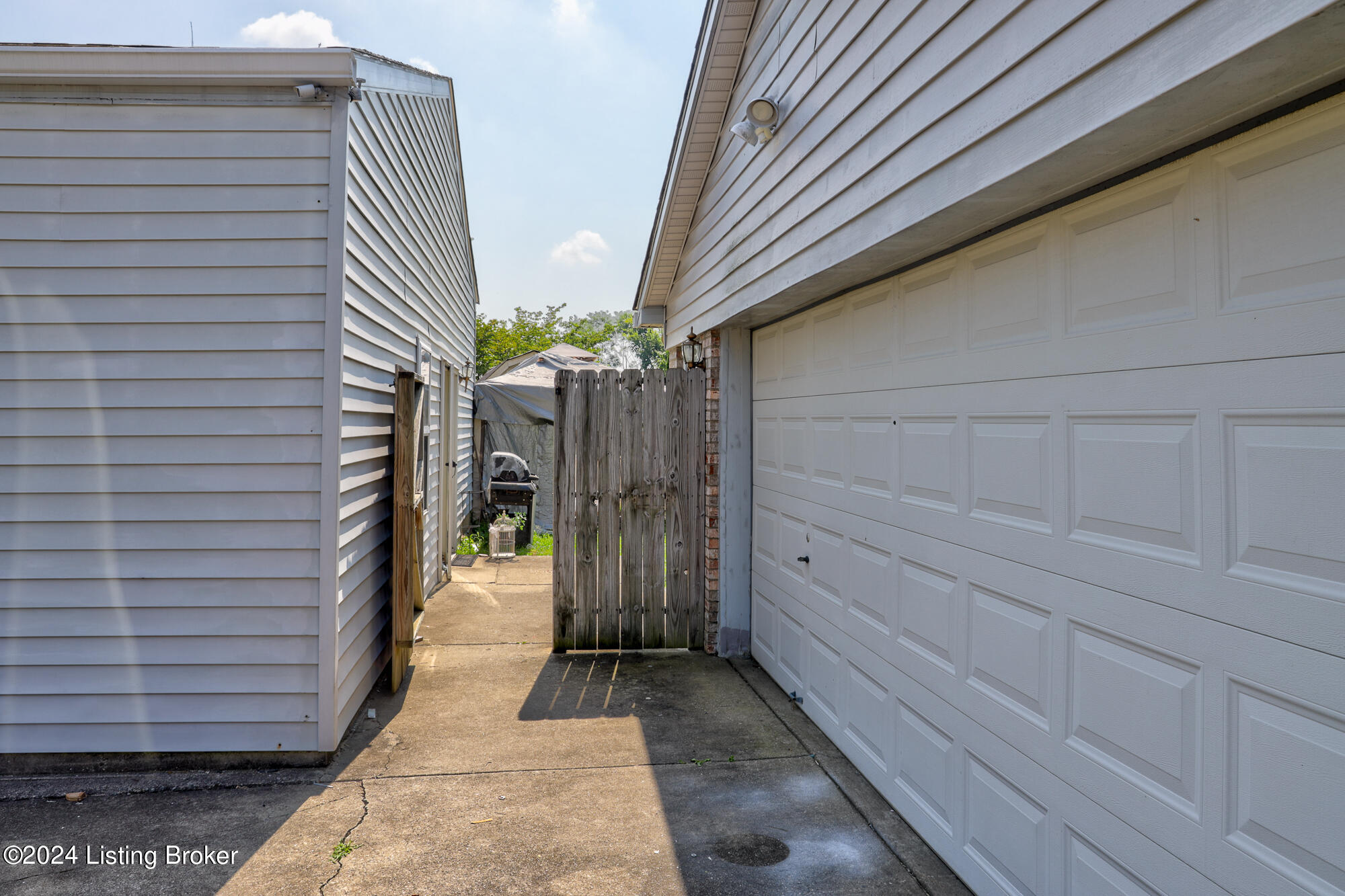6114 Kirkwood Ct