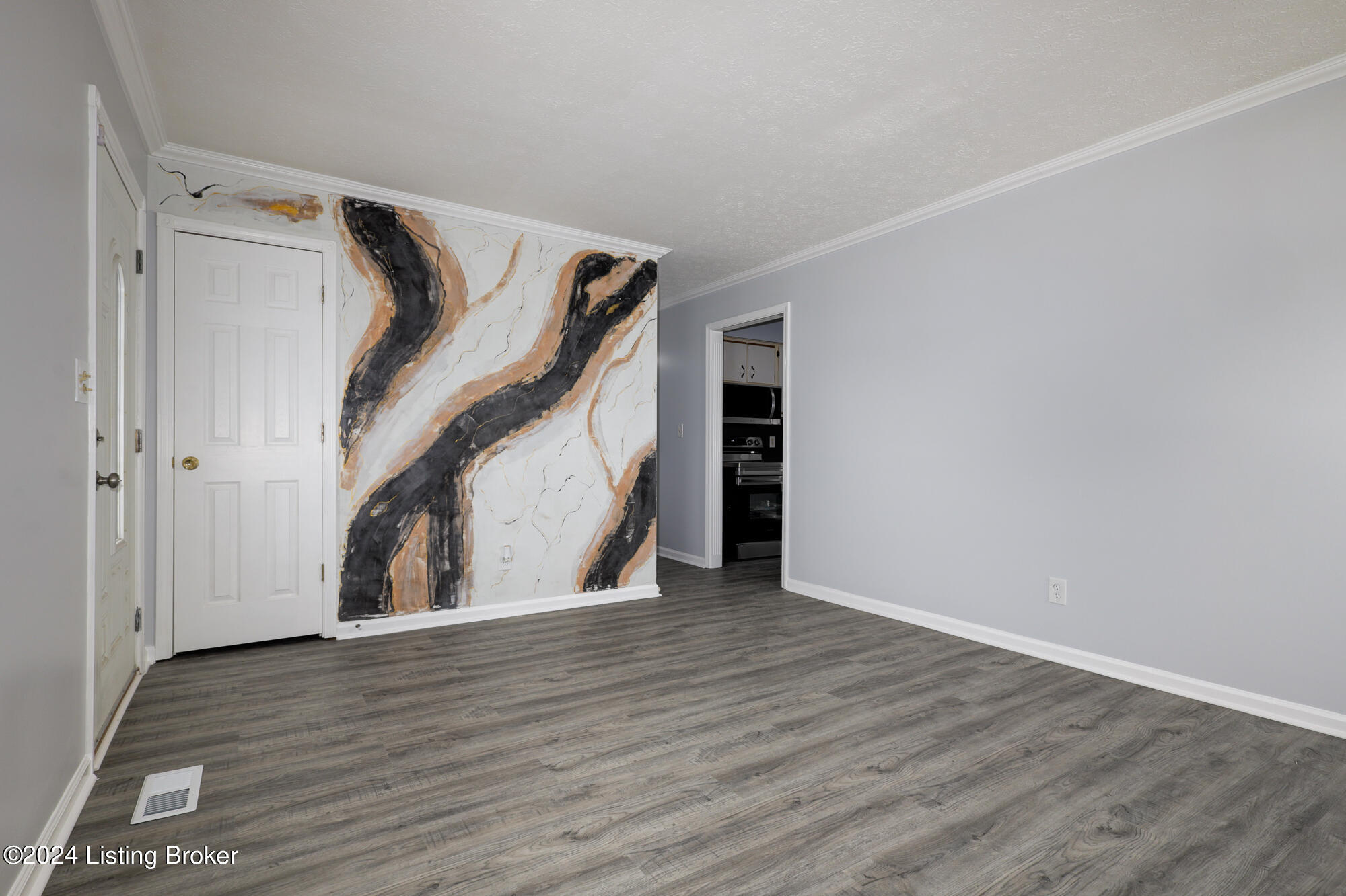 6114 Kirkwood Ct