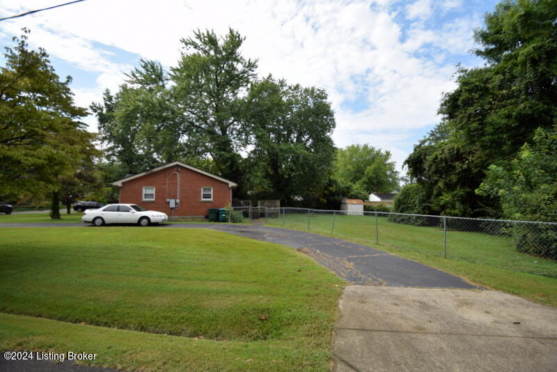 7402 Michael Dr