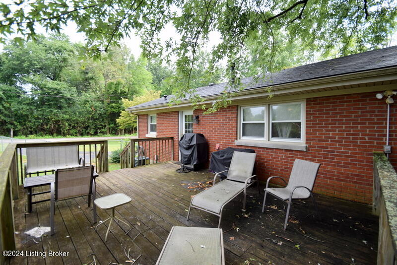7402 Michael Dr