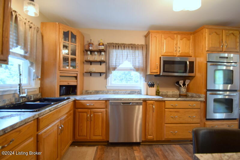 7402 Michael Dr