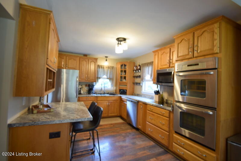 7402 Michael Dr