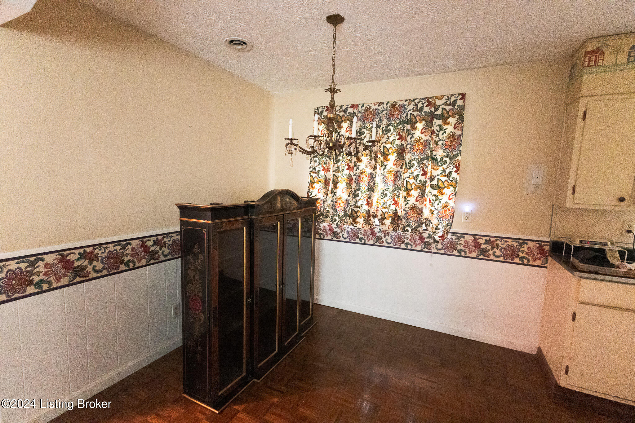 4718 Granada Dr