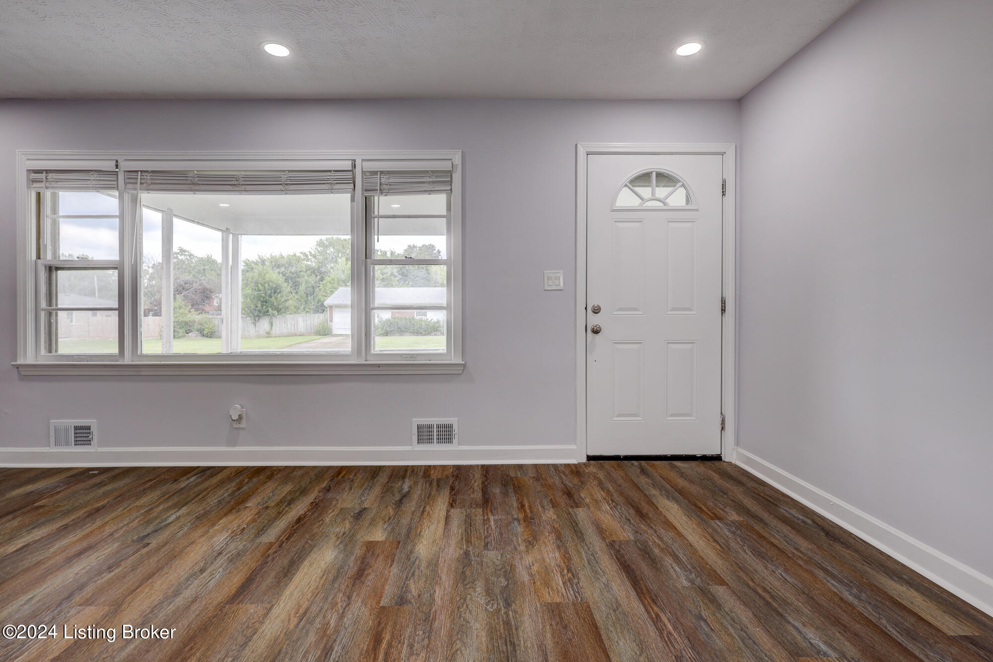 5903 Jessamine Ln