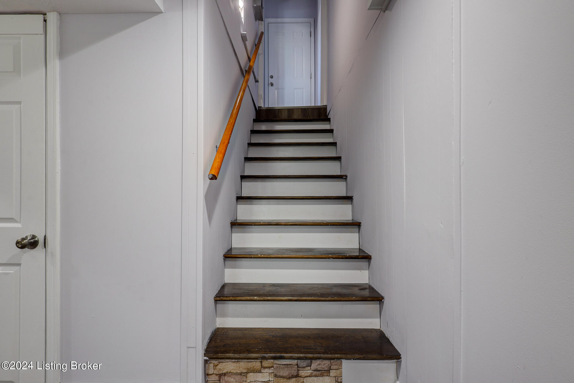 5903 Jessamine Ln