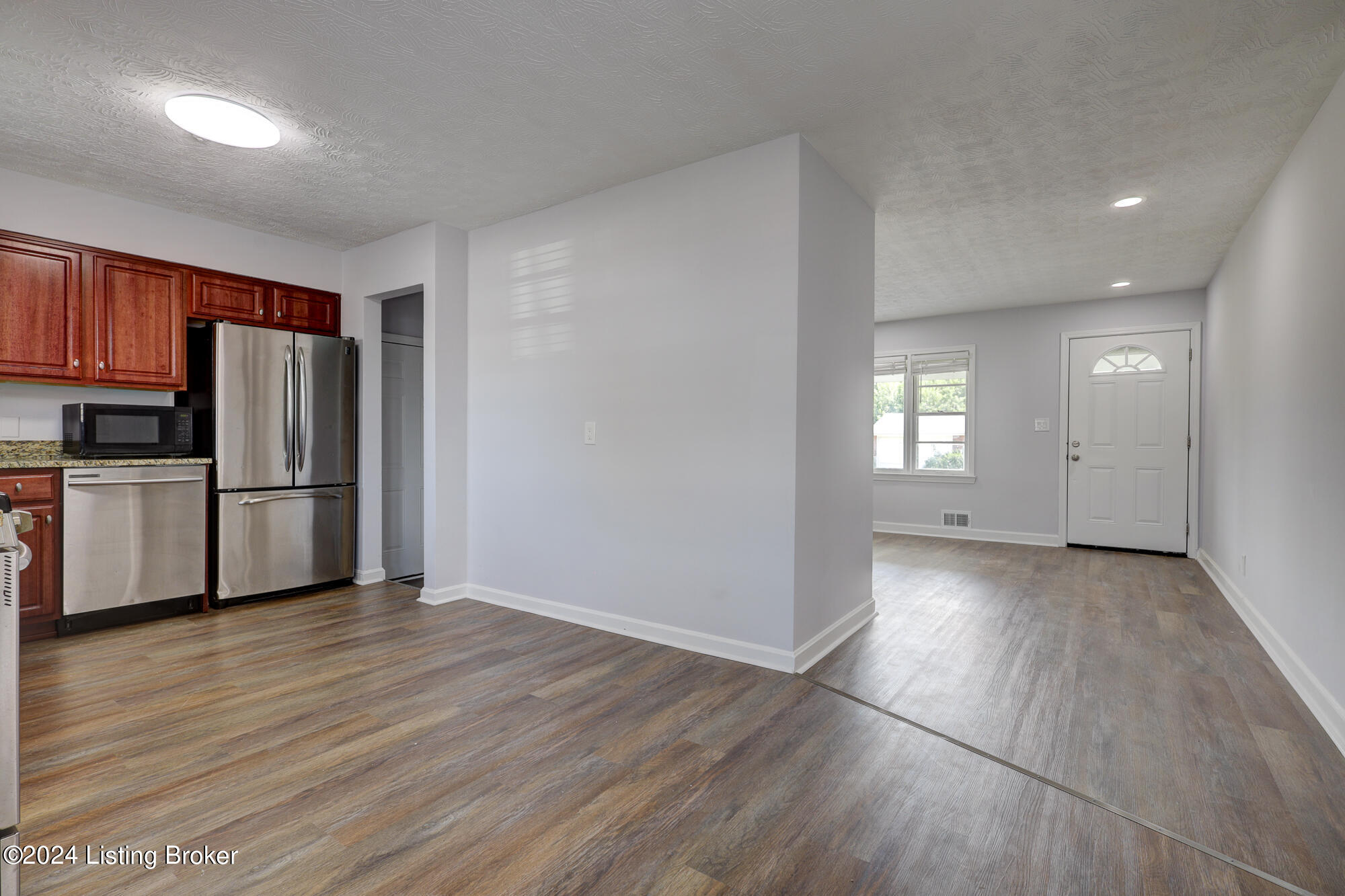 5903 Jessamine Ln
