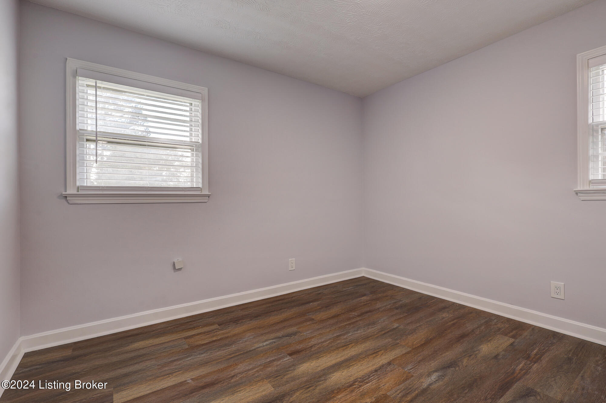 5903 Jessamine Ln