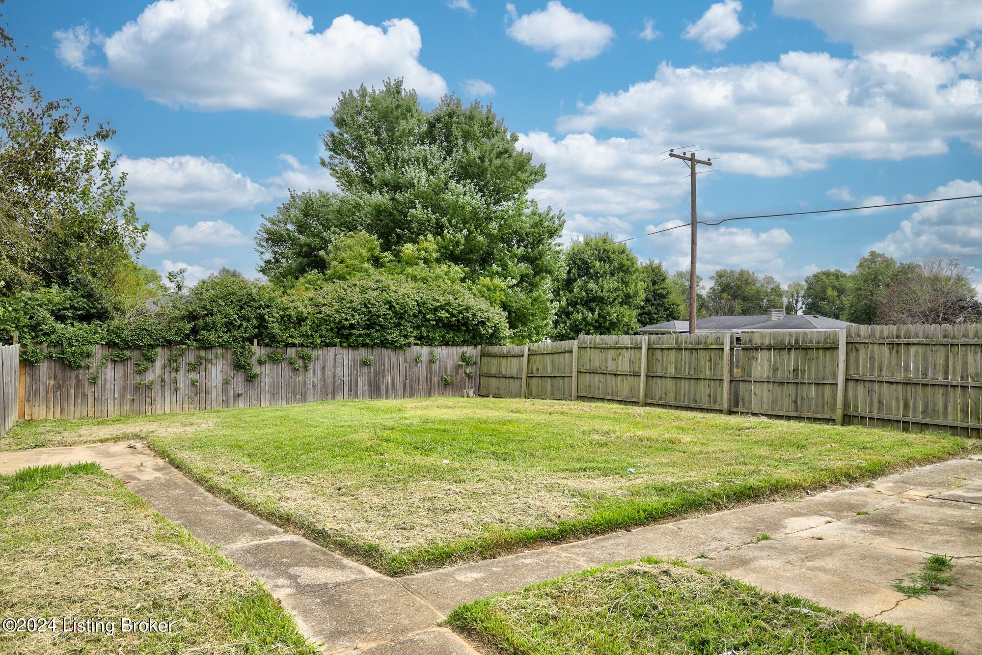5903 Jessamine Ln