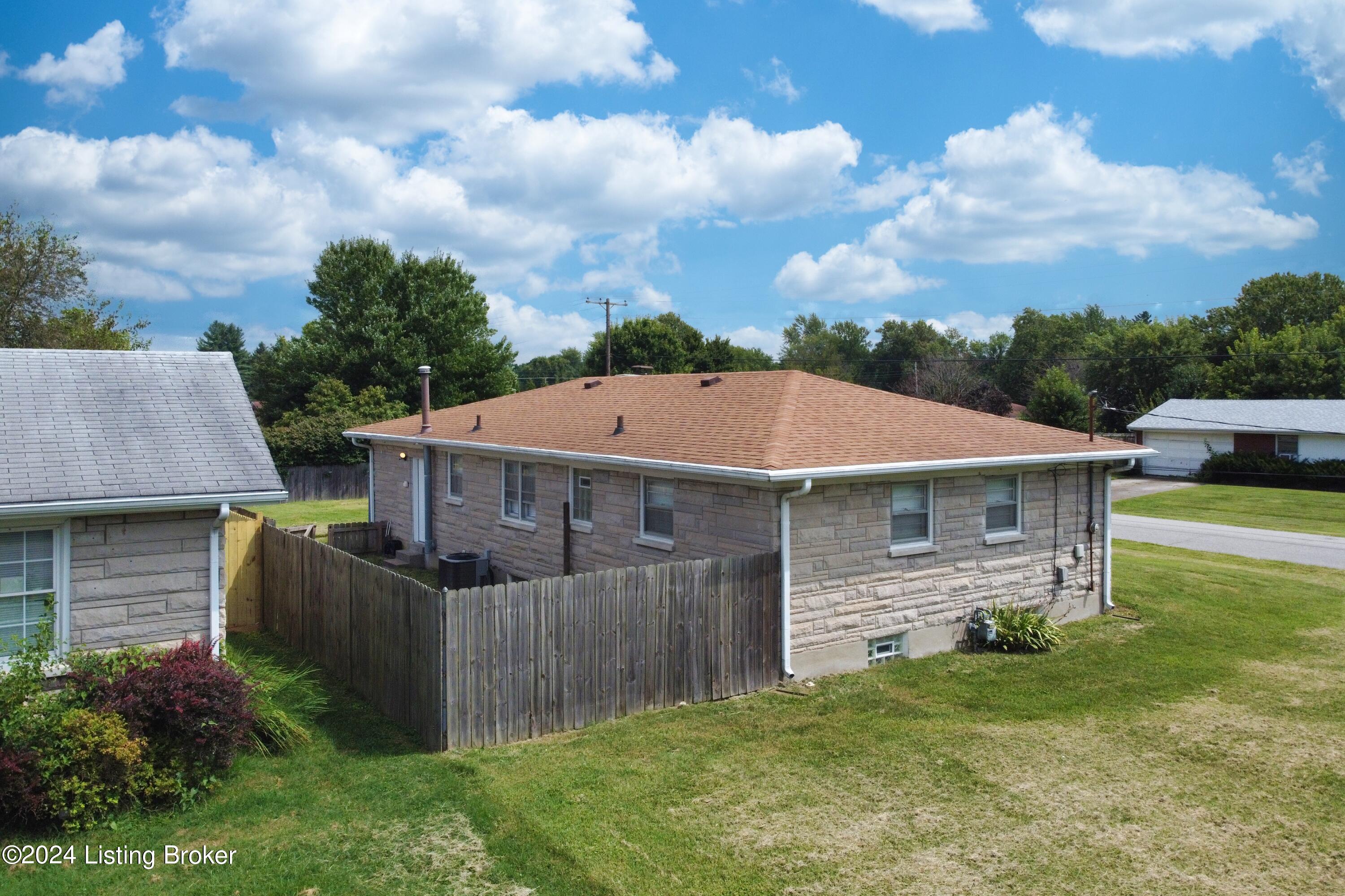 5903 Jessamine Ln