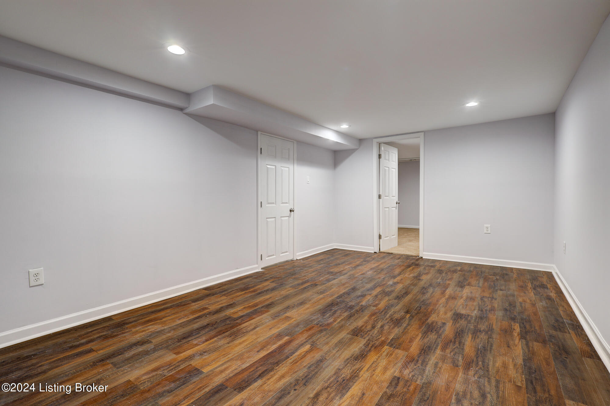 5903 Jessamine Ln