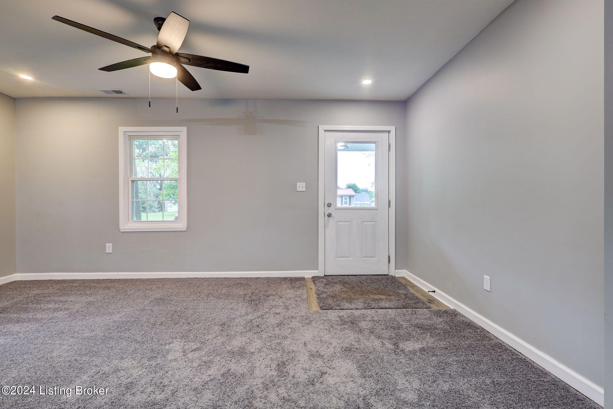 3810 Susan Ln