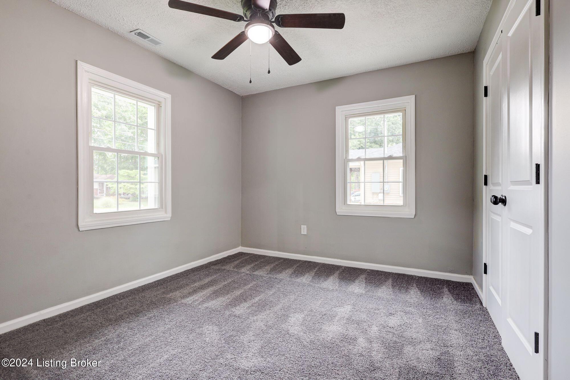 3810 Susan Ln