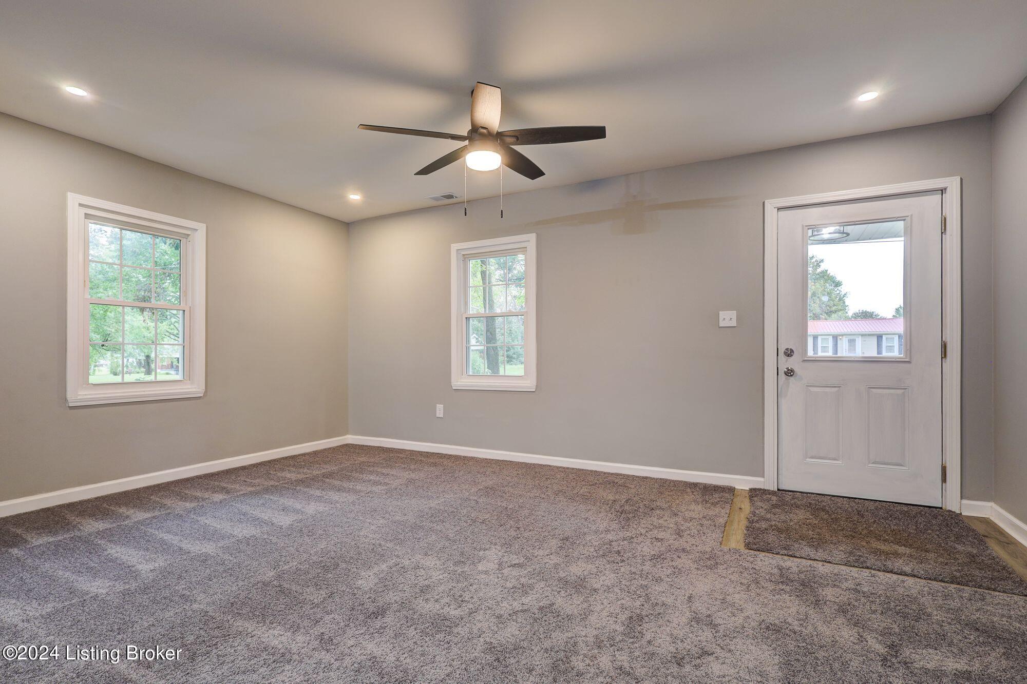 3810 Susan Ln