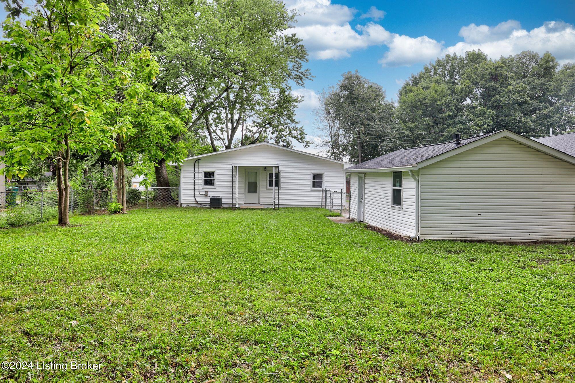 3810 Susan Ln