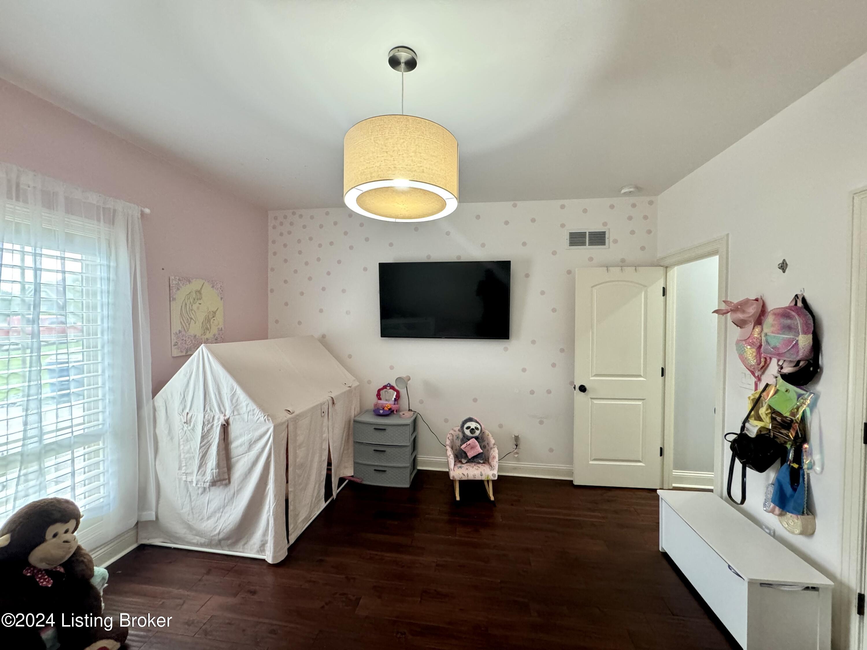 18733 Willington Cir