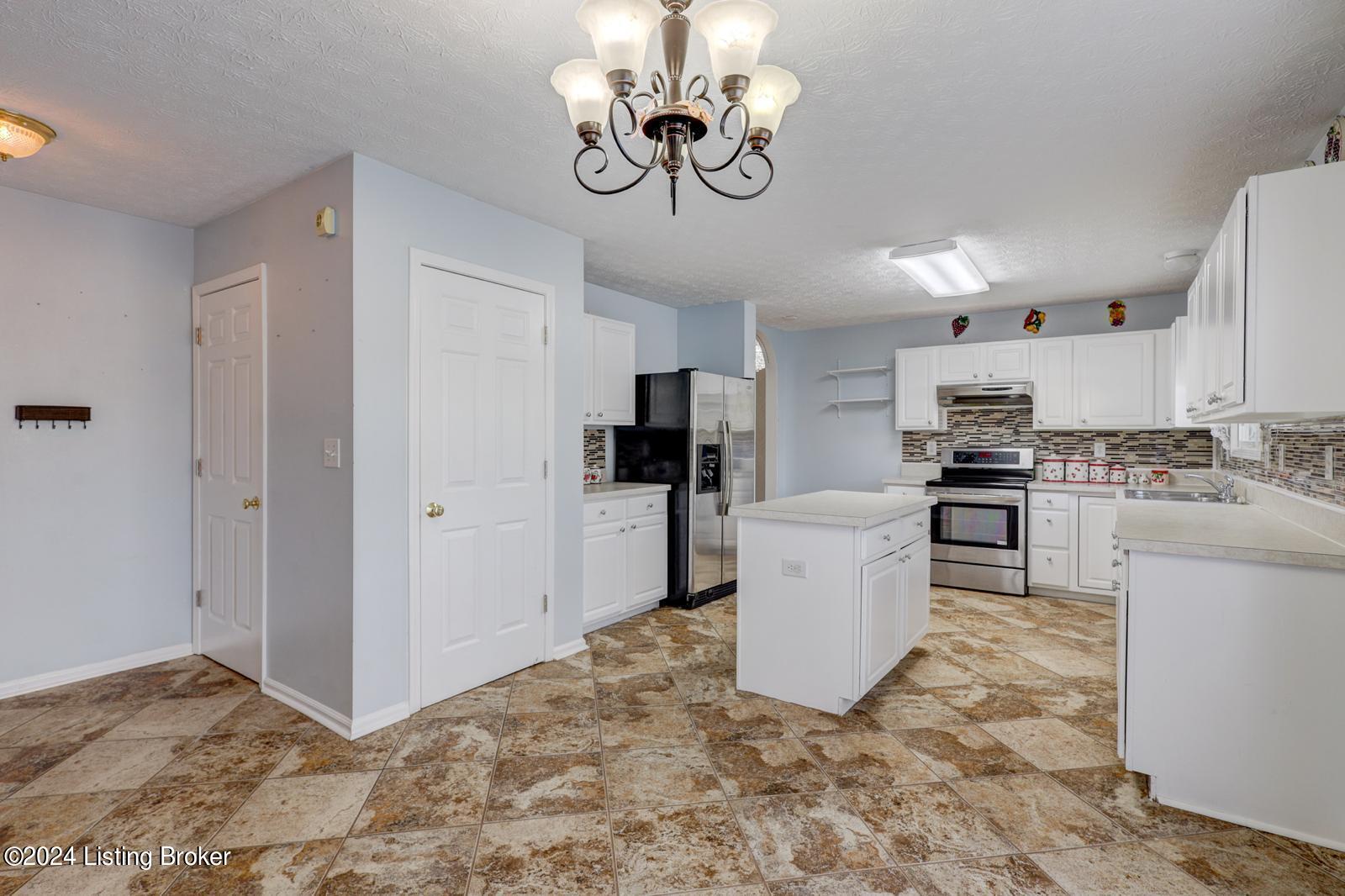 4309 Harvest Moon Dr